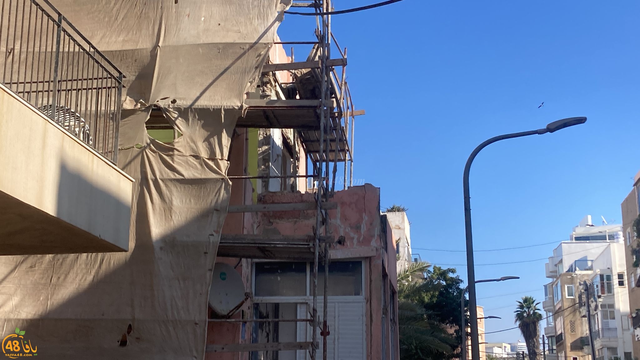 مصرع عامل بانهيار سقف مبنى شمال مدينة يافا