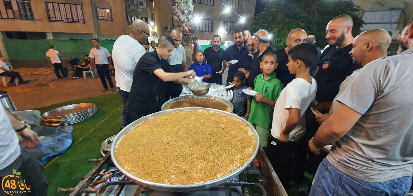 بالصور: بمناسبة شفاء الشيخ علي - جموع غفيرة تُشارك في وليمة عشاء عائلة الدنف بالرملة 