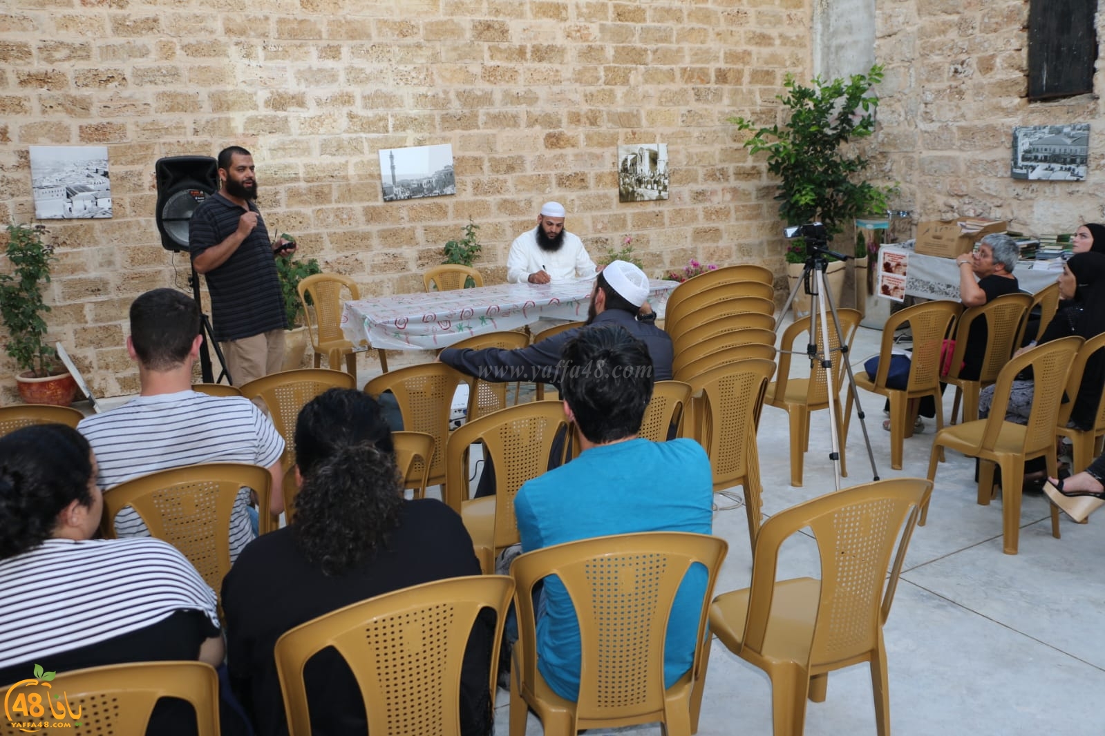 بالصور: درس باللغة العبرية للتعريف بالاسلام في مركز الدعوة بمدينة يافا 
