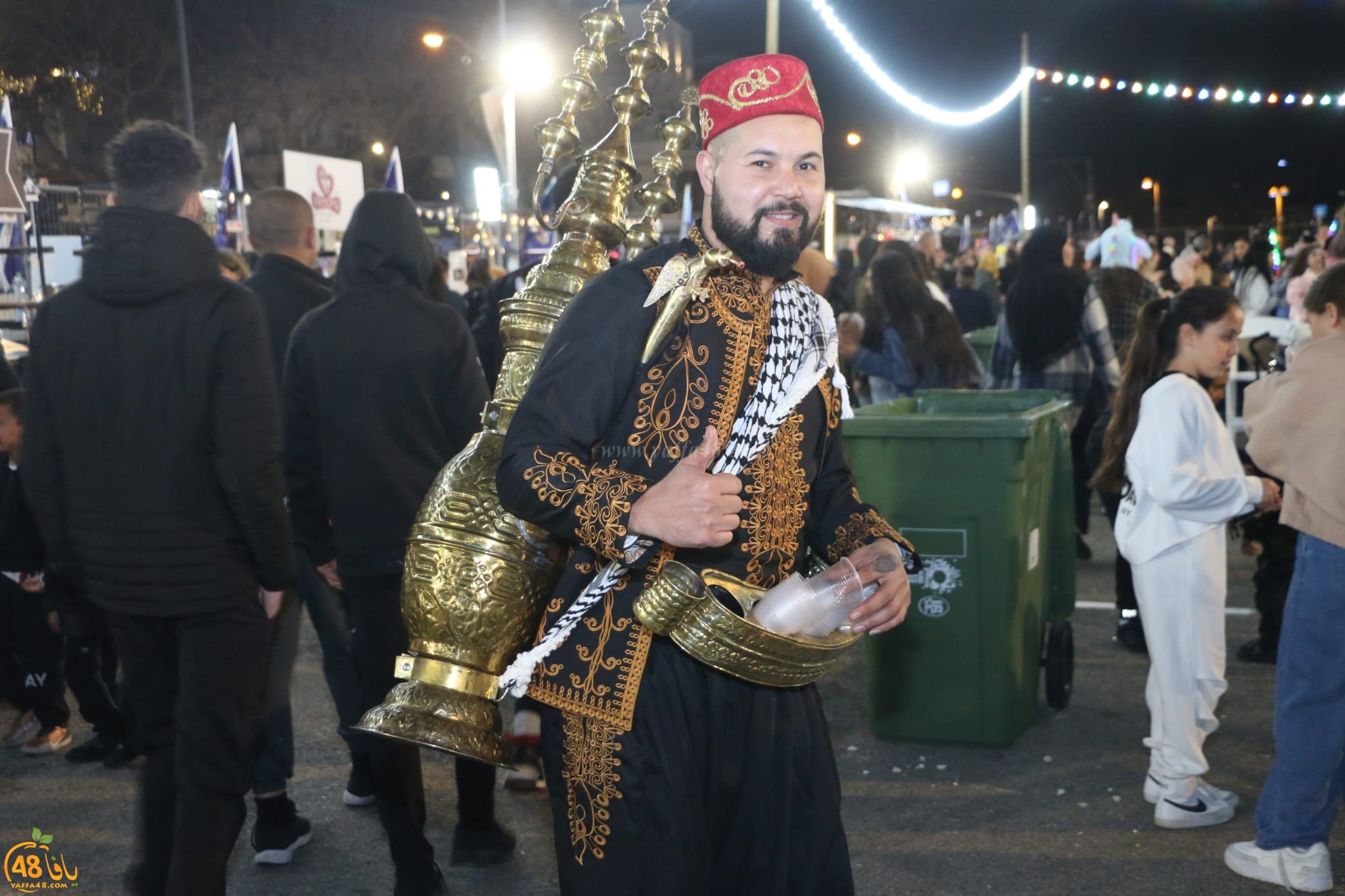 صور: حضور غفير في اليوم الثاني لفعاليات سوق يافا الرمضاني