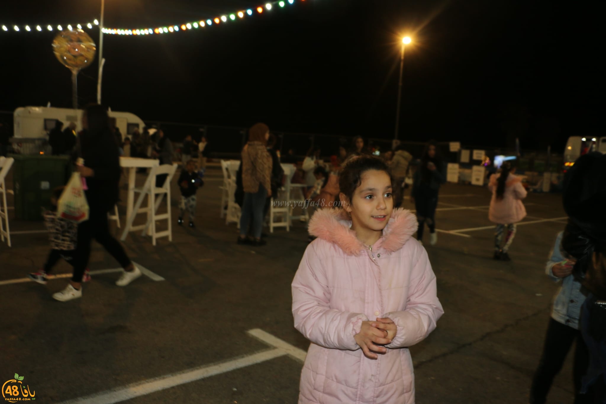 صور: حضور غفير في اليوم الثاني لفعاليات سوق يافا الرمضاني