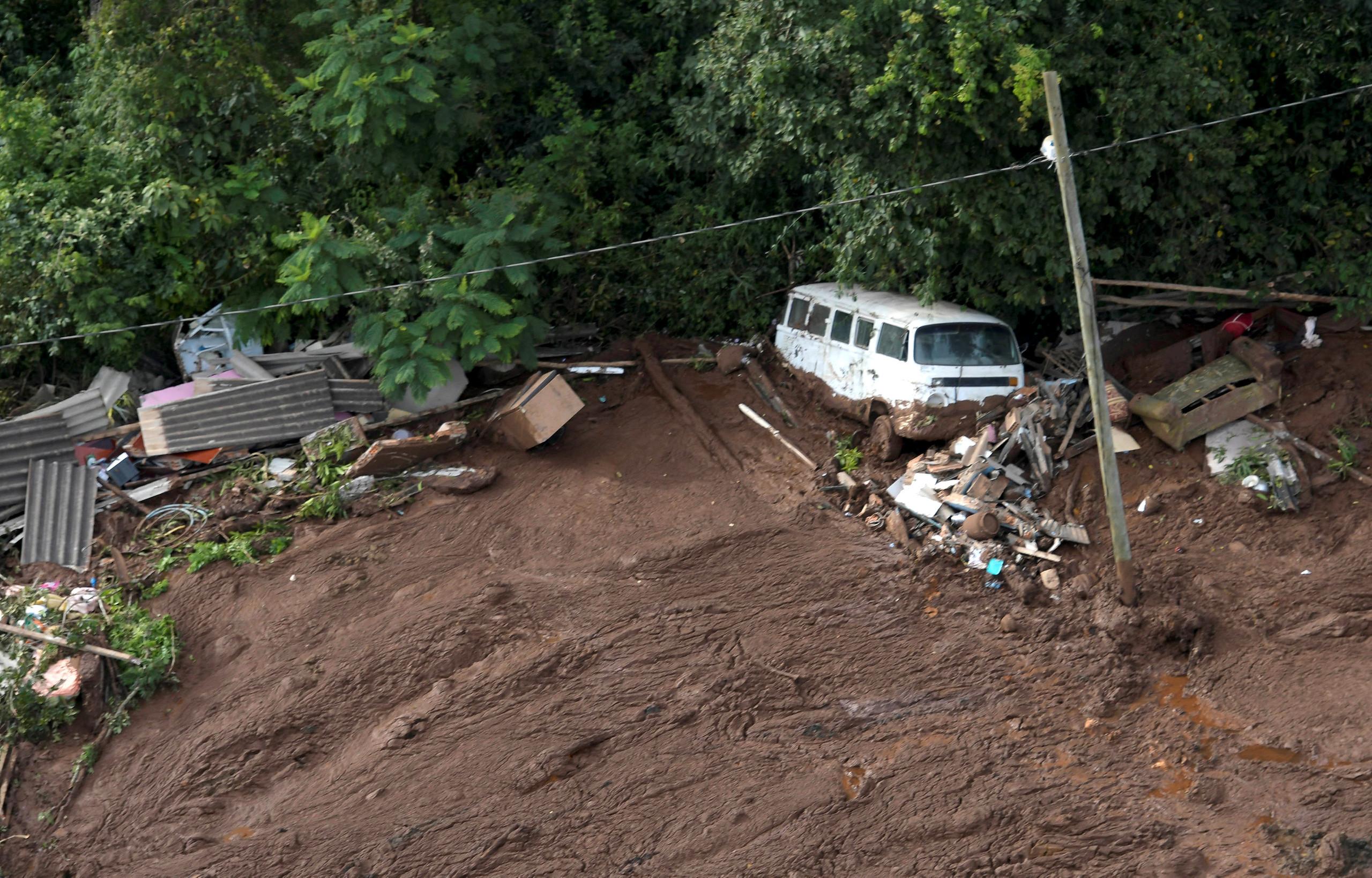 200 مفقود بانهيار سد في البرازيل، ولا أمل بإنقاذهم