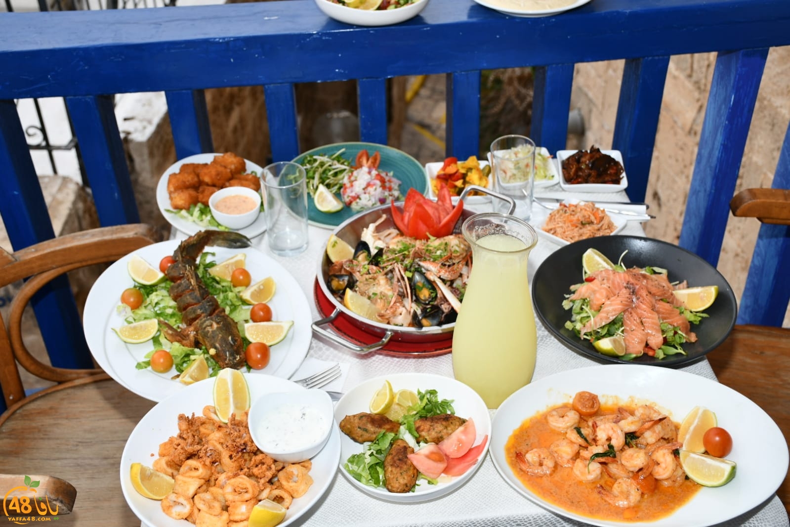  يافا: أشهى الوجبات البحرية الفاخرة في مطعم أبراج البلدة القديمة 