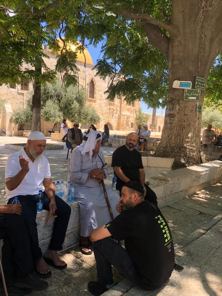 حجاج بيت الله الحرام من اللد والرملة في زيارة للمسجد الاقصى المبارك