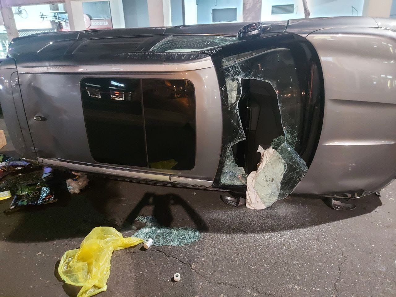 اصابة شخصين بحادث وانقلاب مركبة في تل ابيب 