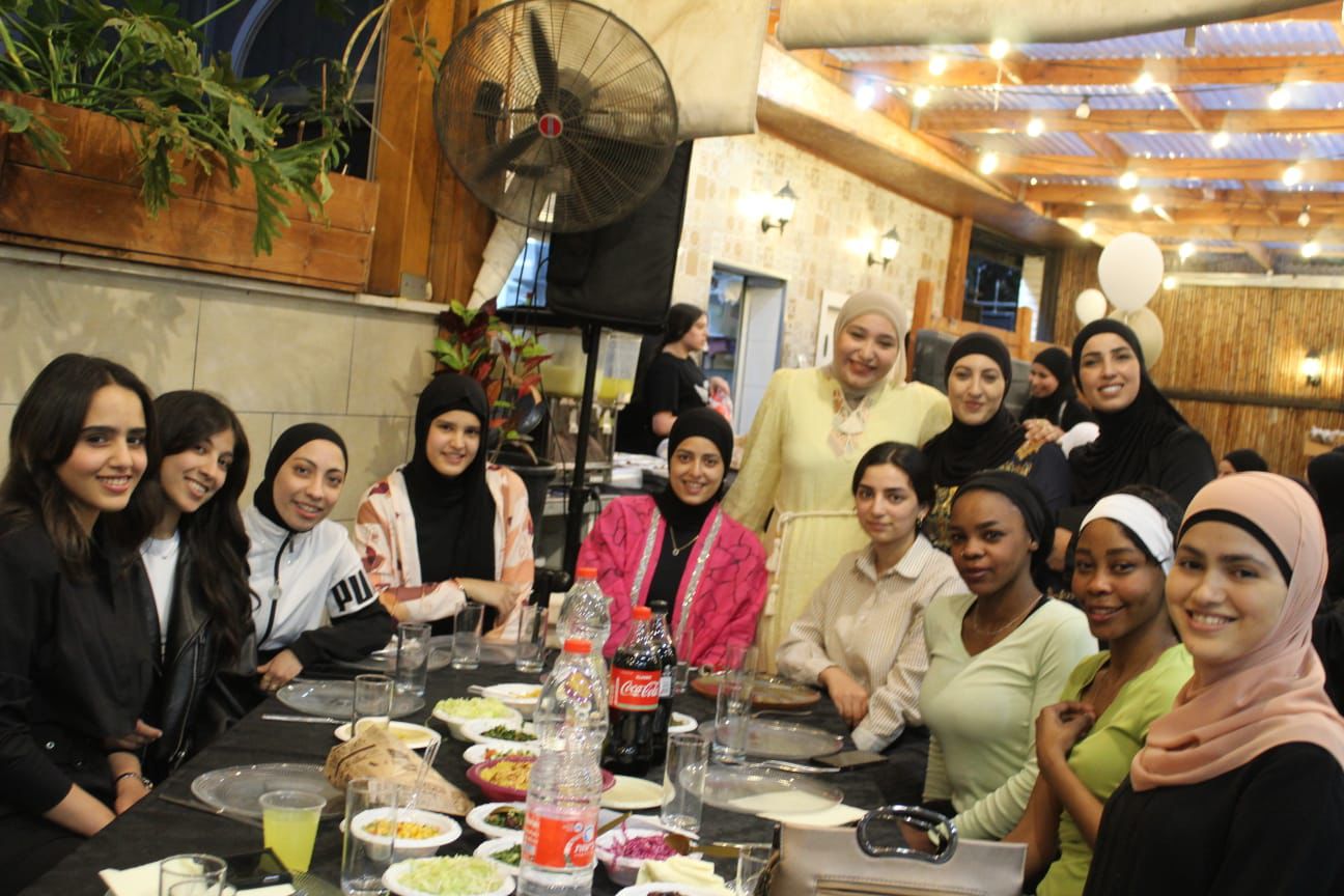 الرملة: جمعية مواطنون يبنون مجتمع تُنظم افطاراً جماعياً وتوزع الدفعة الثانية من المنح