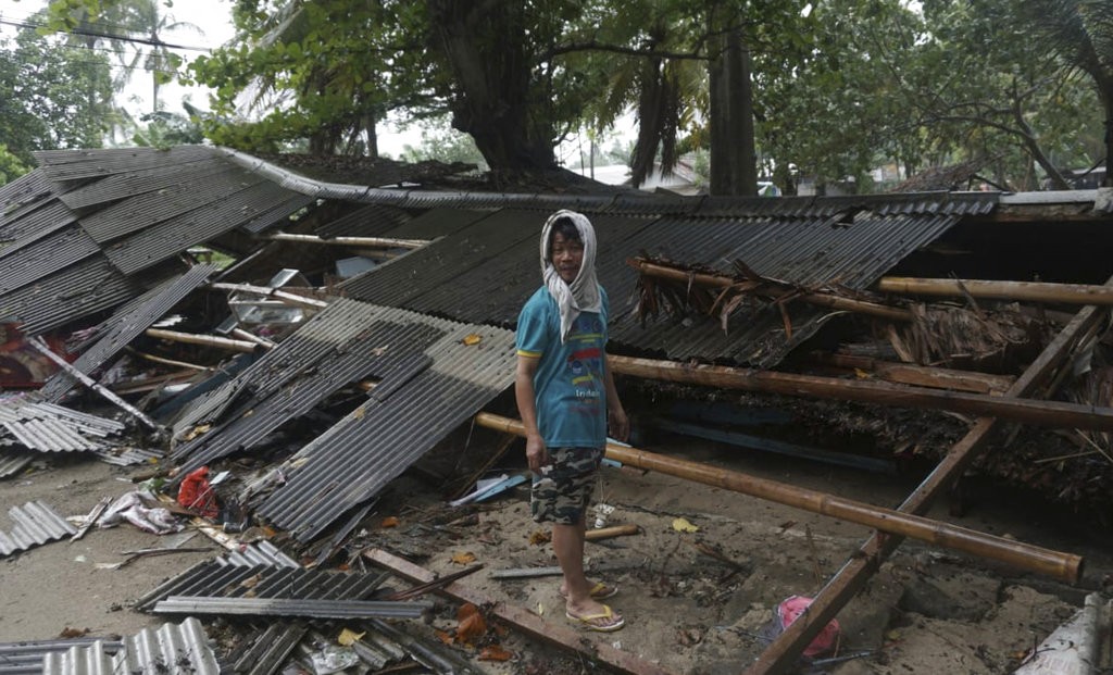 ارتفاع ضحايا تسونامي إندونيسيا إلى 168