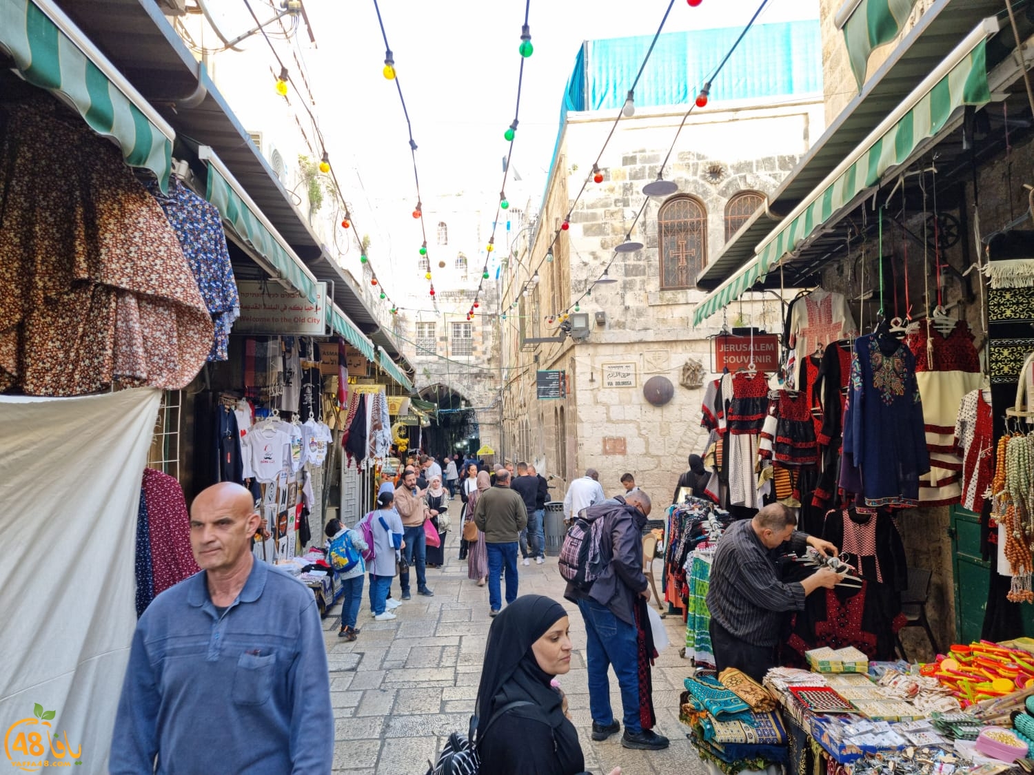  جولة في رحاب المسجد الأقصى قبيل موعد الافطار