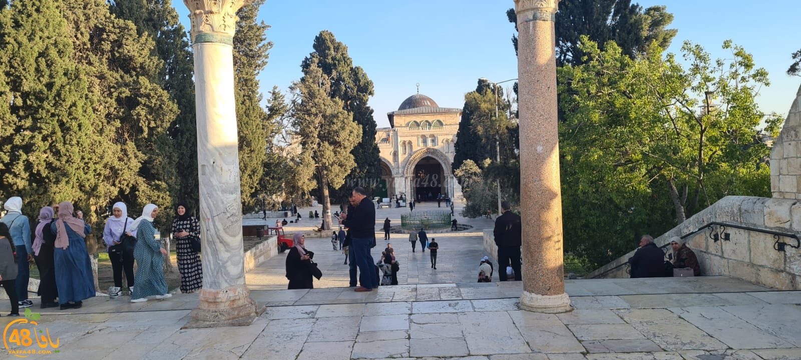  جولة في رحاب المسجد الأقصى قبيل موعد الافطار