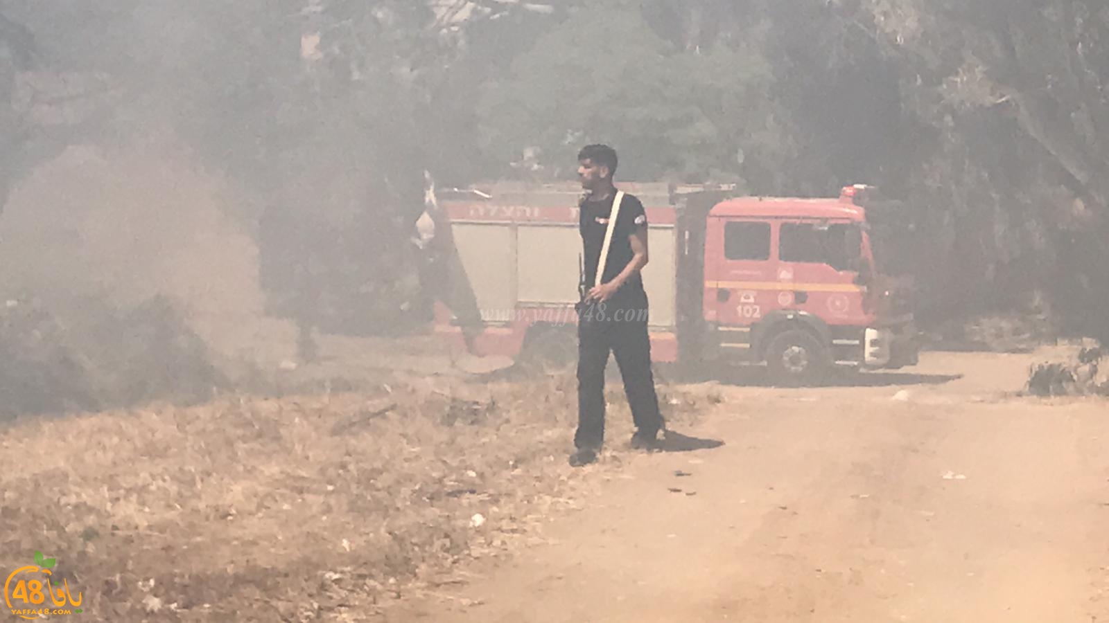  بالفيديو: اندلاع حريق داخل حرش في يافا وطواقم الاطفائية تعمل على اخماده 