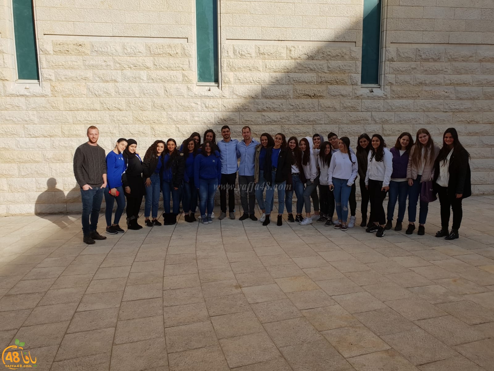 طلاب الصف العاشر من مدرسة أجيال الثانوية بزيارة للمحكمة العليا في القدس
