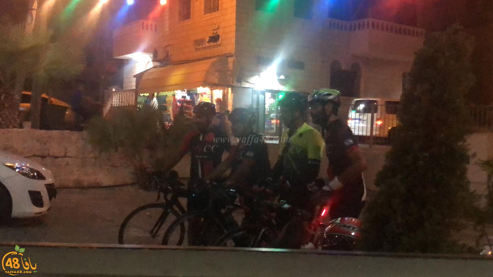  بالصور: مجموعة شبان من رهط يصلون مدينة يافا على متن الدراجات الهوائية 