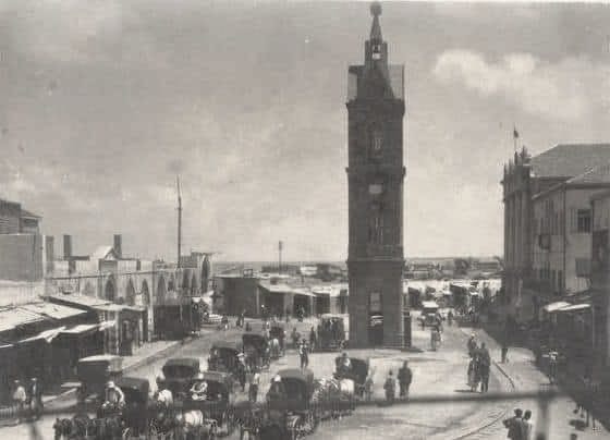 صورة نادرة جدا لبرج الساعة بيافا تعود الى عام 1942. برج الساعة - ساحة الحناطير