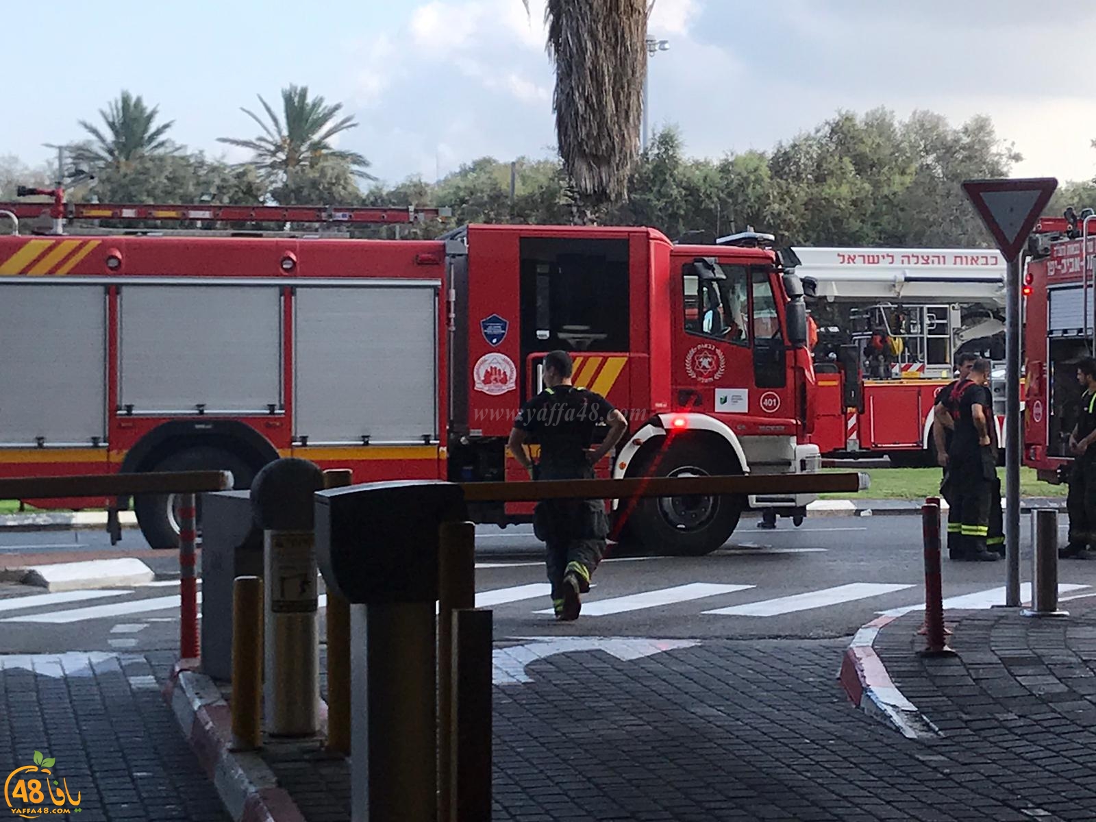  فيديو: حريق داخل مخزن أحد الفنادق شمال مدينة يافا 