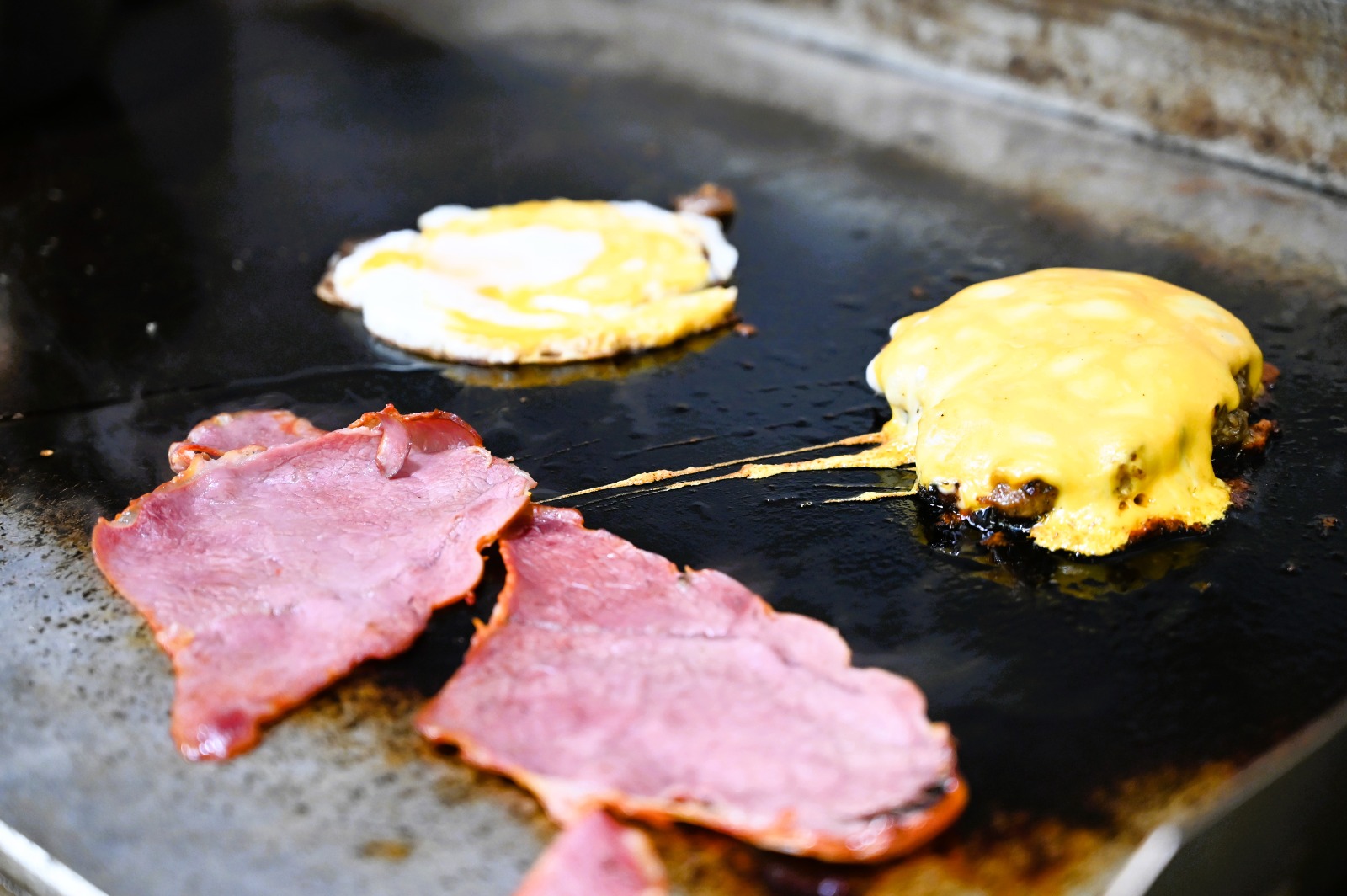  ما جربت بعد؟ جرّب ألّذ وجبات البرجر من zako burger في يافا