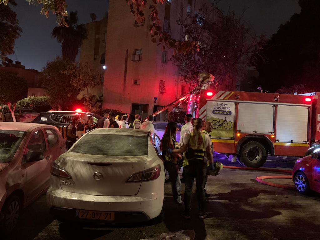 بعد منتصف الليل - 8 إصابات اثر اندلاع حريق بشقة سكنية في يافا