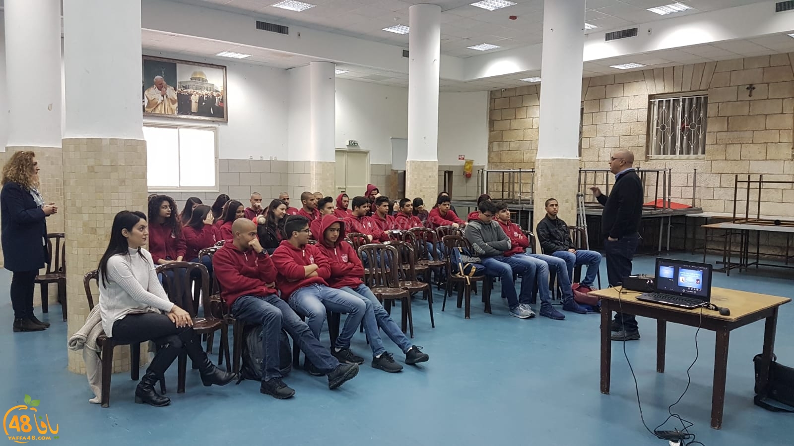 محاضرة للدكتور يوسف مشهراوي في مدرسة تراسنطا بيافا 