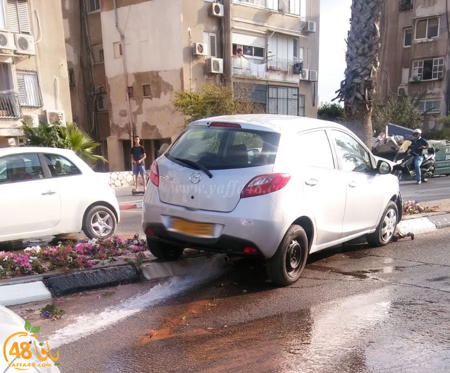 صور: اصابة طفيفة لسيدتين بحادث طرق ذاتي في يافا