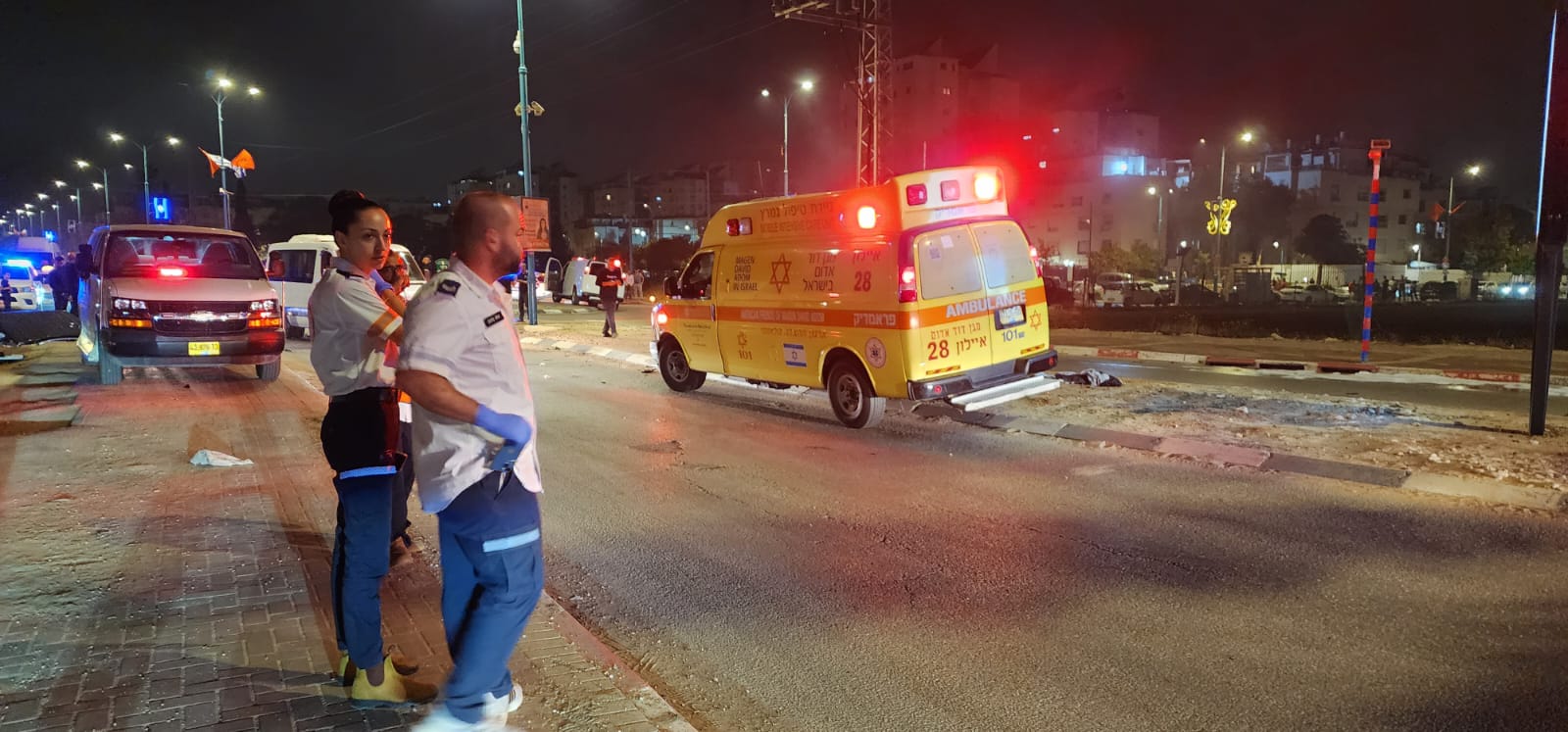 اللد: اصابة خطرة لرجلين بانفجار مركبة في المدينة