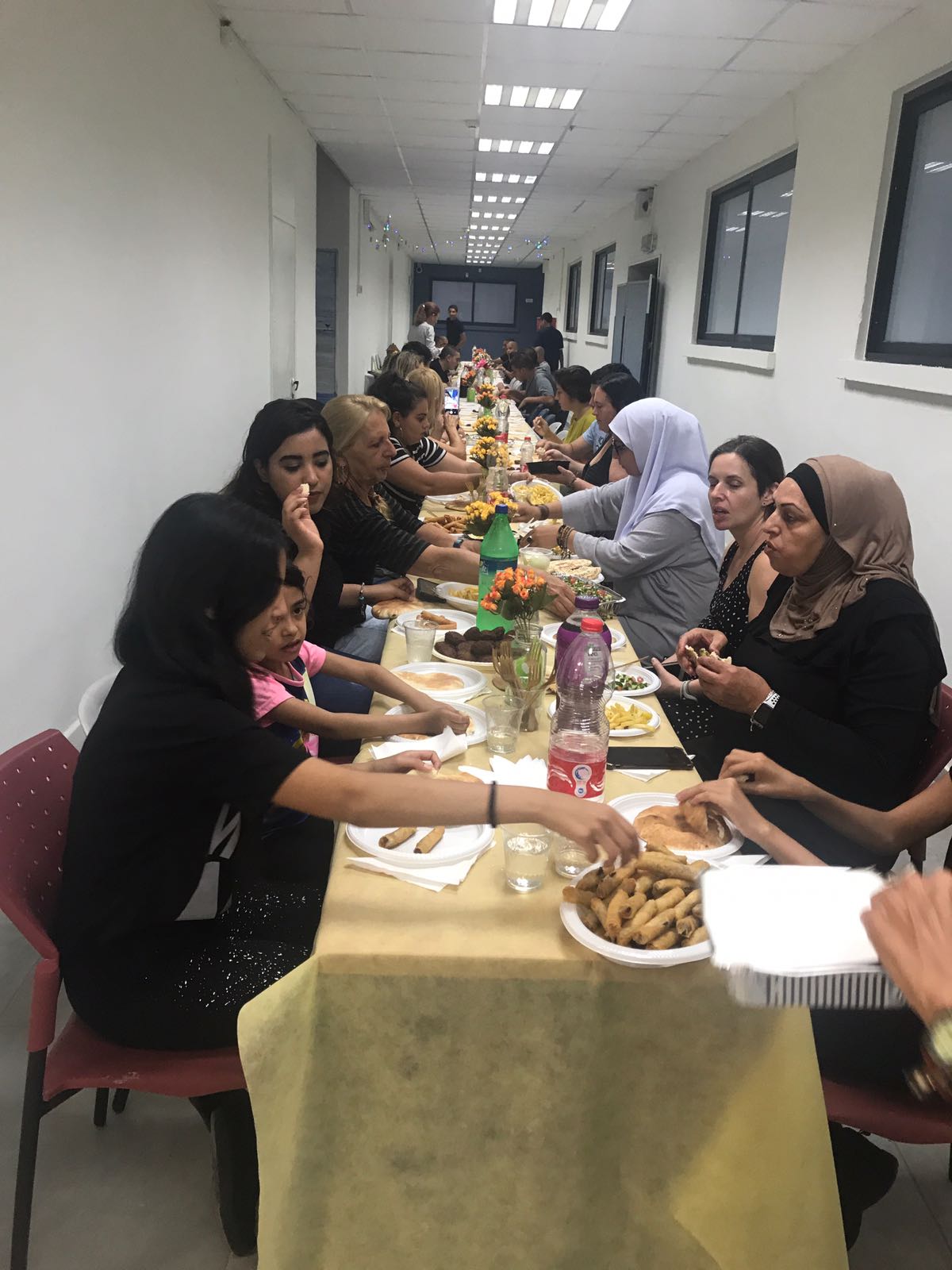  افطار جماعي وتوزيع شهادات في مدرسة عمال 1 التكنولوجية 