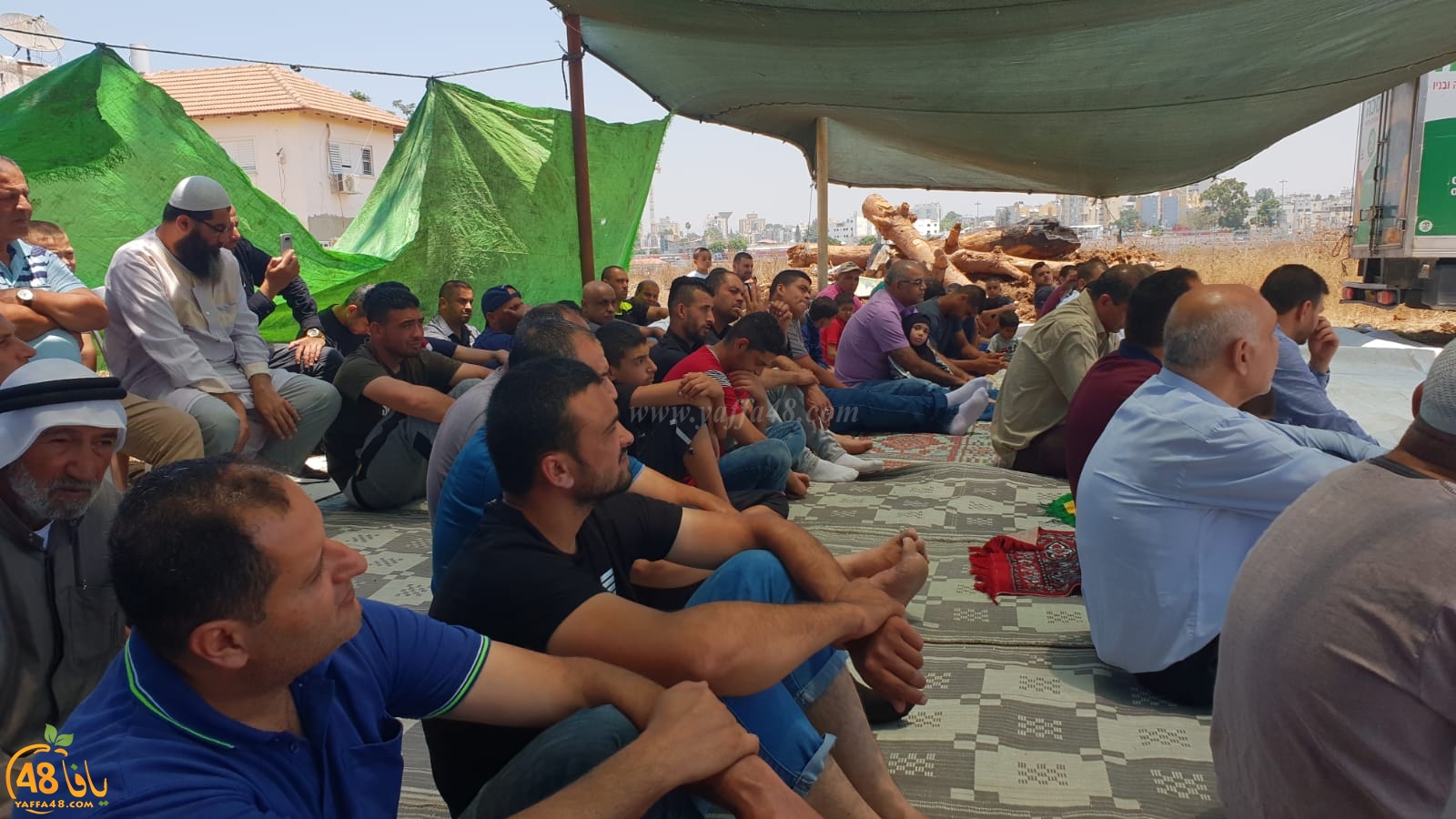 فيديو: صلاة جمعة حاشدة تضامناً مع عائلة أبو كشك المهددة بالاخلاء في قرية دهمش
