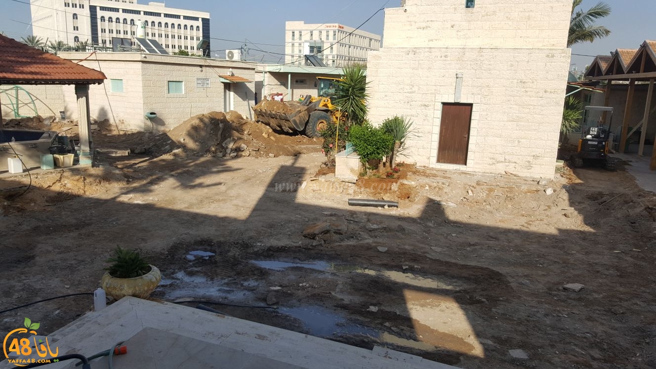  بالفيديو: بدء العمل في ترميم ساحة المسجد العمري الكبير في الرملة 