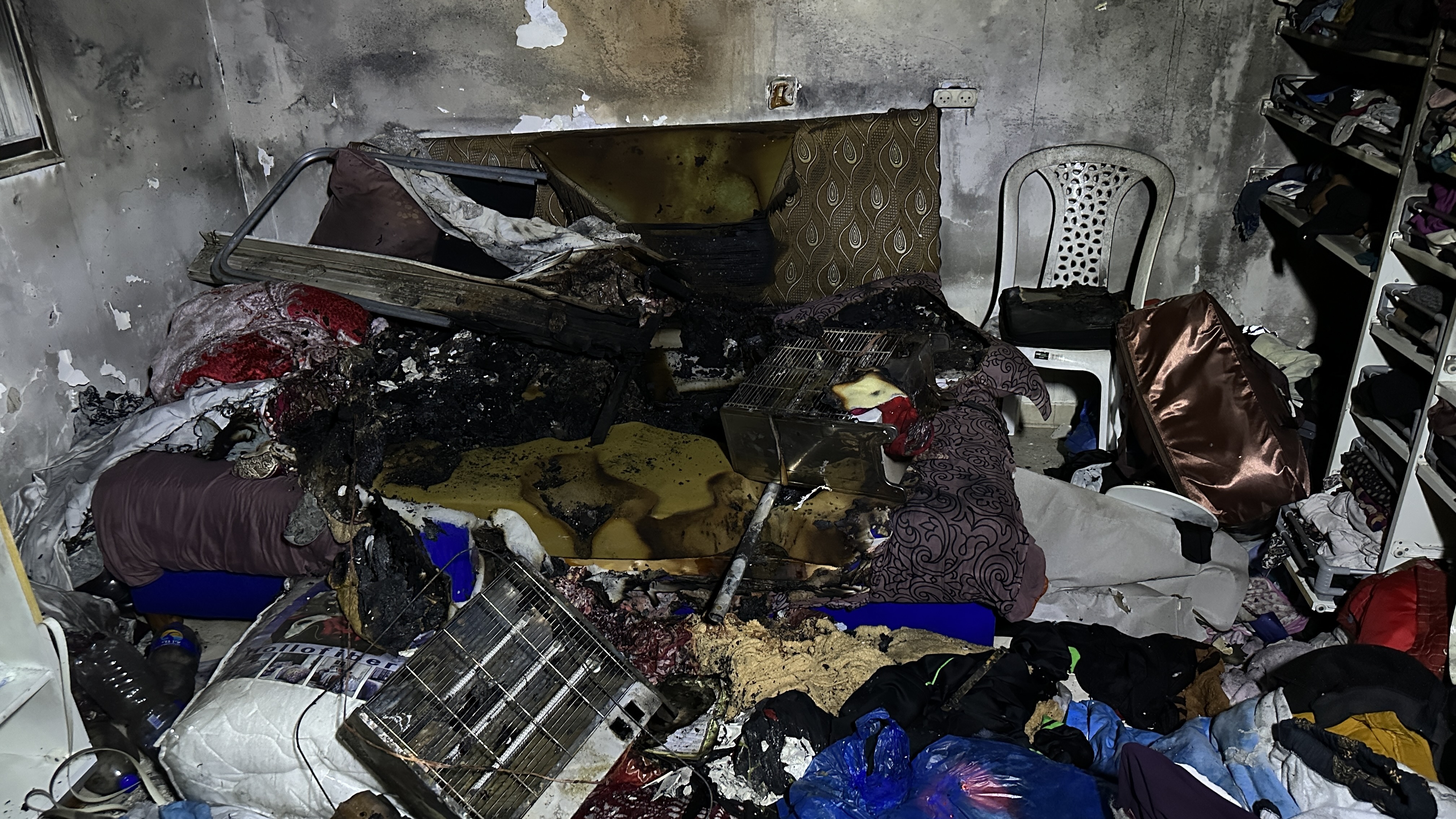 باب من الخير جمعية يافا تطلق حملة صيانة بيت تضرر نتيجة حريق 