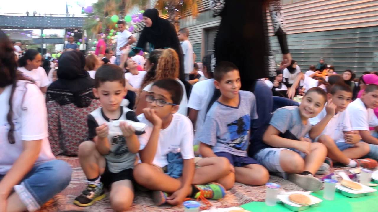 أضخم تجمع لأطفال مدينة يافا في الافطار الجماعي "رمضان يجمعنا في ميناء يافا"