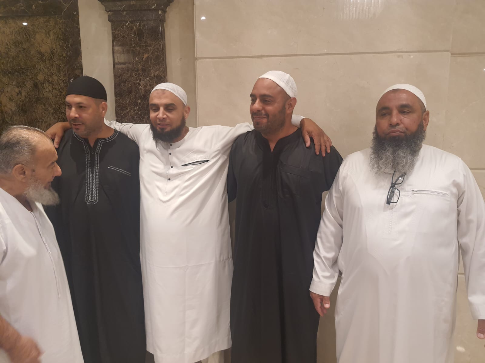 LY61YPoAibDsXIVCQ24JkE3zLk4T3umruaH6kVPr.jpg