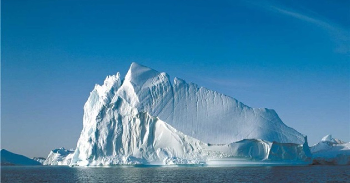 موقع يافا 48 الاخباري - ولادة جبل جليد مساحته 6 اضعاف البحرين