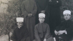  صورة نادرة تجمع خريجي الشريعة الاسلامية في يافا عام 1924 