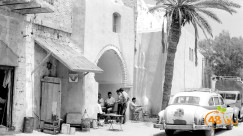 صورة نادرة لبوابة مسجد يافا الكبير تعود إلى عام 1965