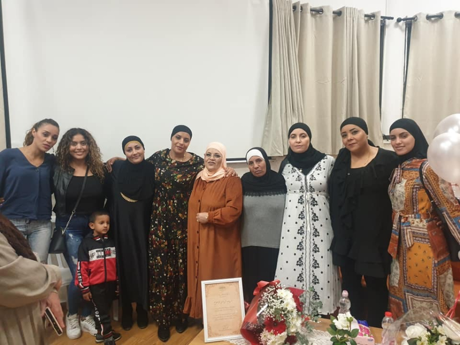 تكريم الممرضة "مريم الزيناتي وحواح" من قبل المركز الجماهيري شيكاغو اللد