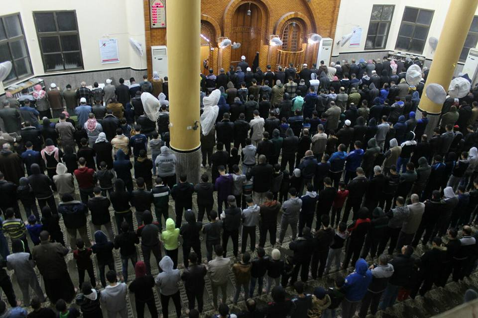  فيديو: في غزة - أصبحت صلاة الفجر أكثر من صلاة الجمعة