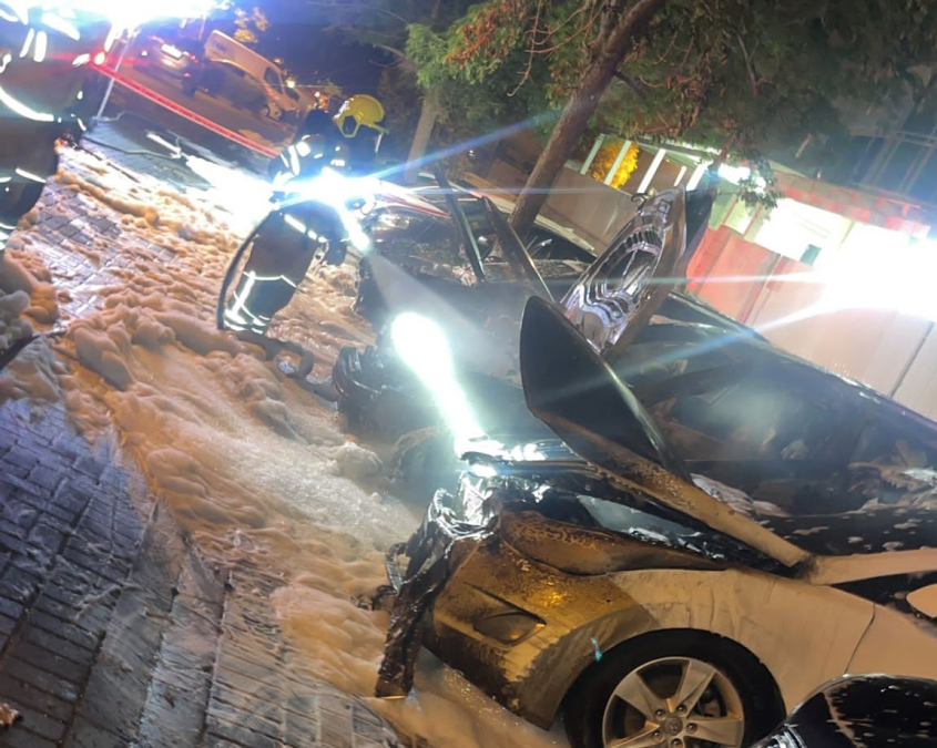 الرملة: اعتقال مشتبه باضرام النار في عدة سيارات بالمدينة