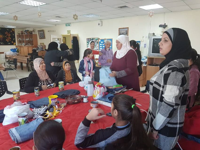 صور: برنامج "جسر الأجيال" في مدرسة الزهراء قلب يافا