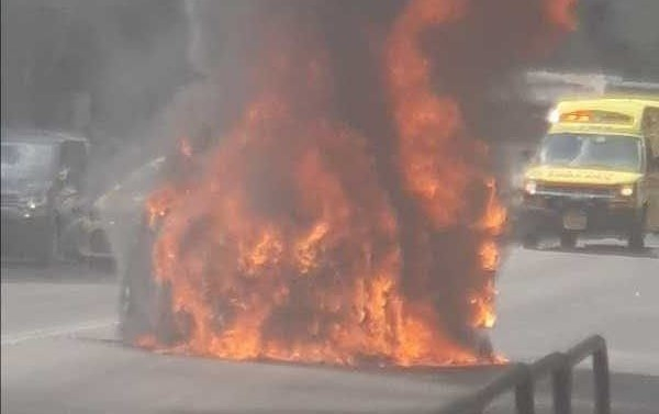 انفجار سيارة في تل ابيب واصابة سائقها بجروح  