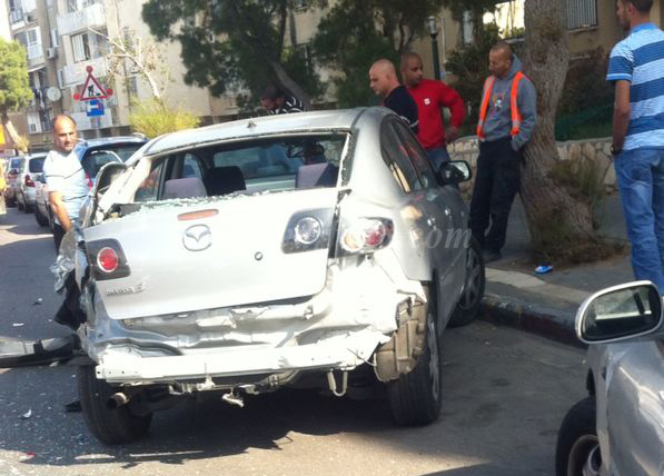 يافا: إصابة متوسطة لطفلة بحادث طرق بين مركبتين وسط المدينة 