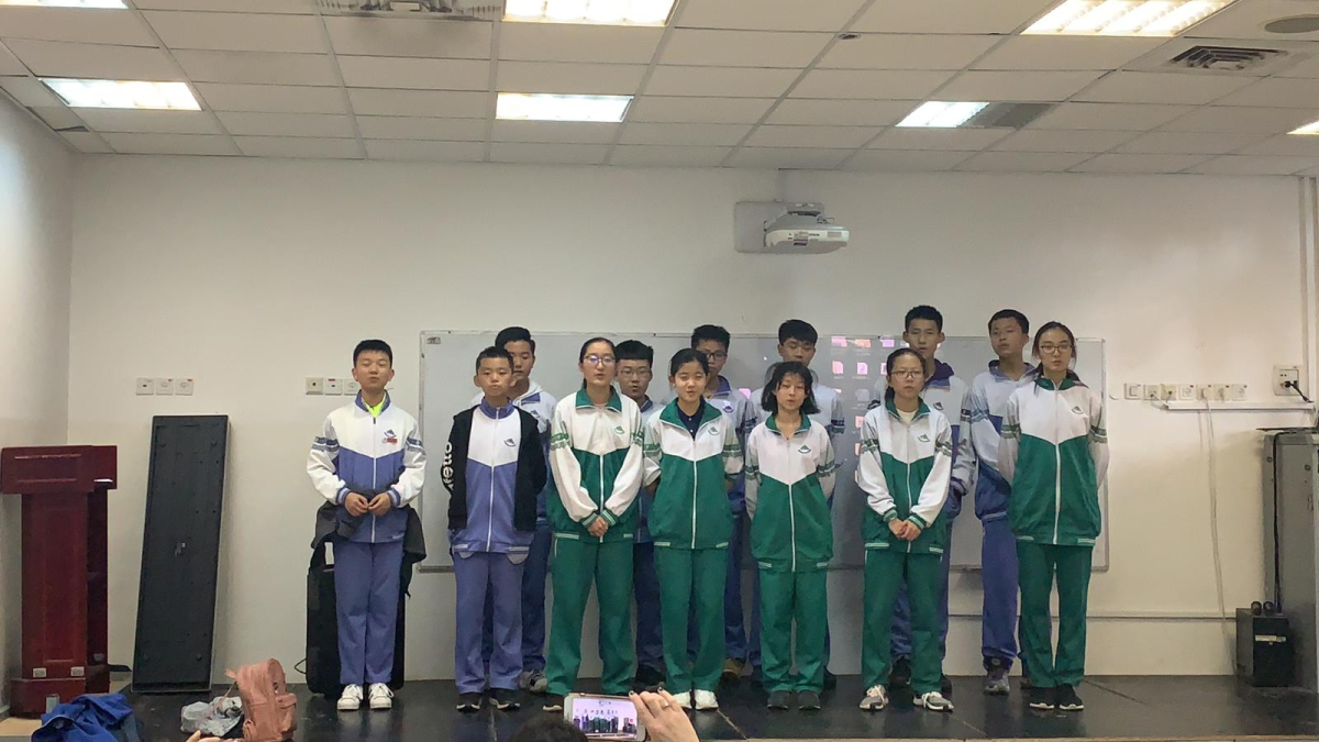 تبادل ثقافي مميز يجمع طلاب اجيال الثانوية وبعثة من طلاب الصين