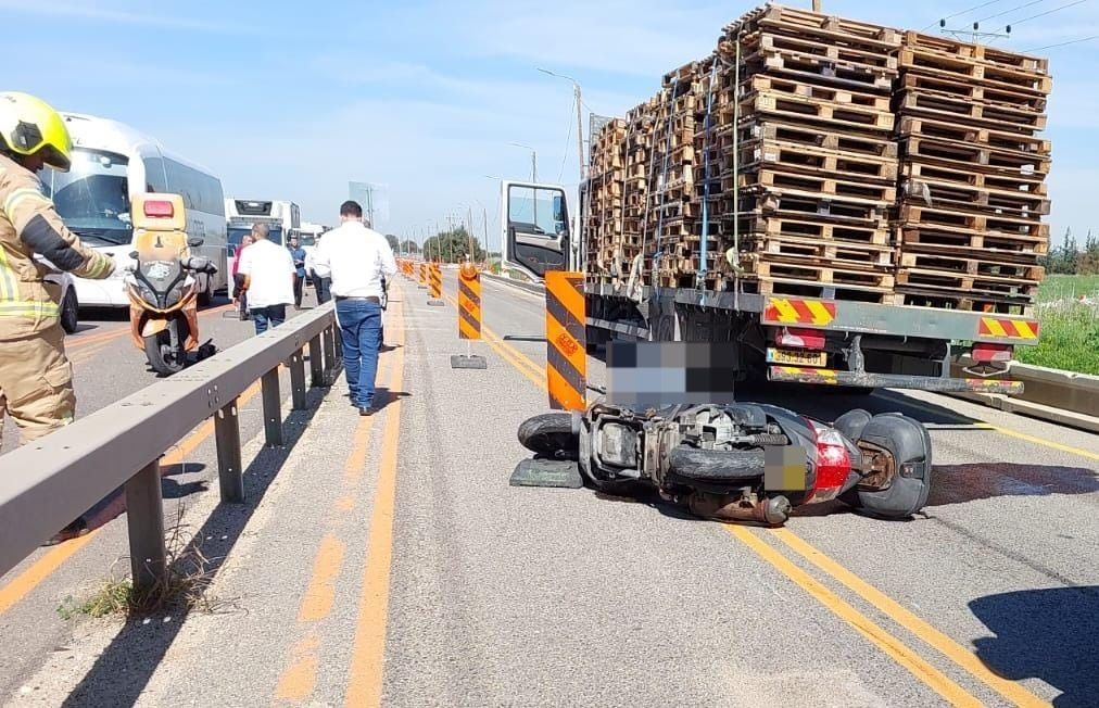 مصرع سائق دراجة نارية على شارع 40 القريب من اللد