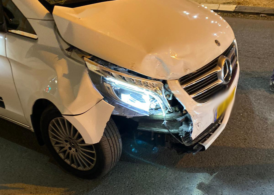  حادث طرق بين مركبتين بالقرب من سجن الرملة 