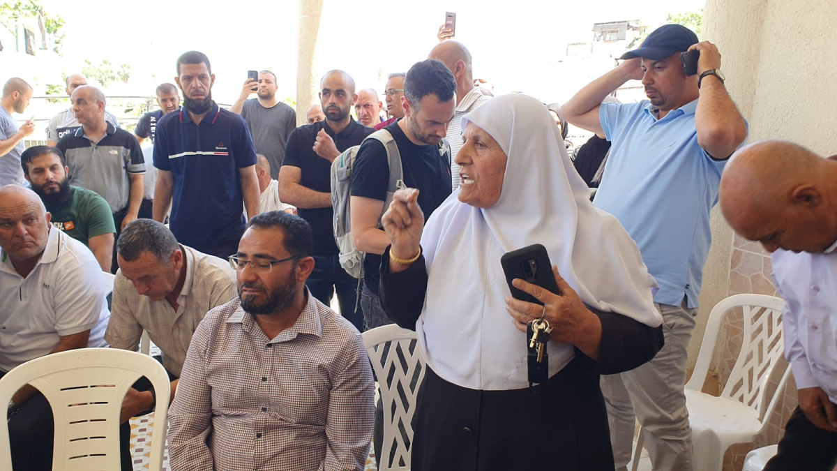 فيديو: كلمة للحاجة أم أنور قدورة في بيت عزاء الشهيد موسى حسونة