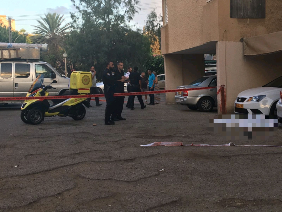 العثور على جثة شاب "25 عاماً" عليها علامات عنف في مركز البلاد 