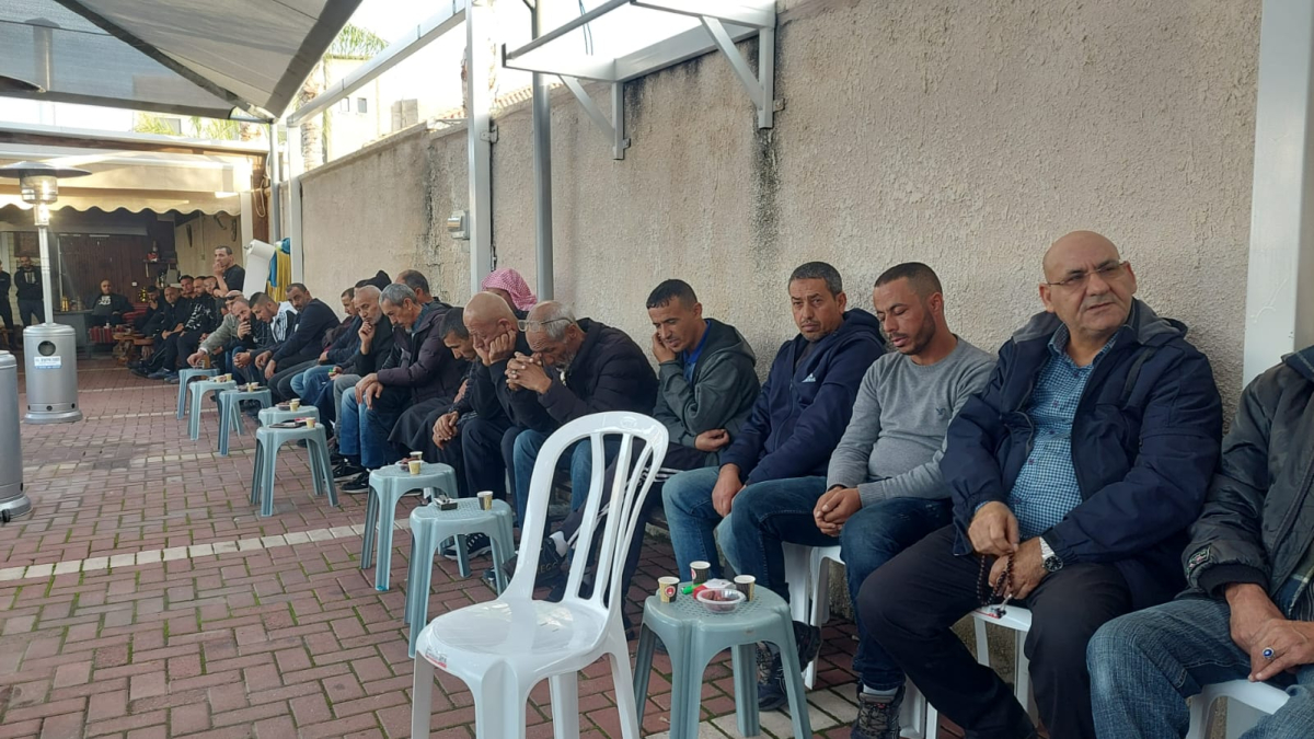 اللد: "الصلح خير" عقد راية الصلح بين عائلتي  المراحلة وابو غنيم.