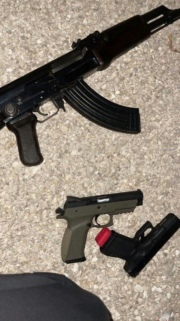  اعتقال قاصر بشبهة نشر مقطع فيديو لأسلحة على أنغام أغنية "محسومة اللعبة"