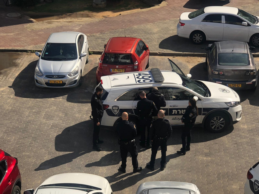  فيديو: اعتقال شاب بعد الاعتداء عليه في حي الجبلية بيافا