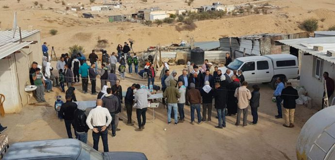 استنفار في “أم الحيران” بعد تهديدات إسرائيلية بتنفيذ عمليات هدم في القرية