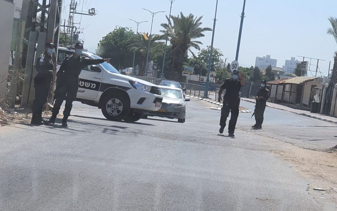 البدء بتنفيذ أمر الاغلاق على أحياء في مدينة اللد 