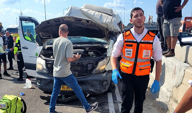  مصرع حمزة محمد ملحم وريما فؤاد ملحم من عرعرة اثر سقوط اللافتة الضخمة