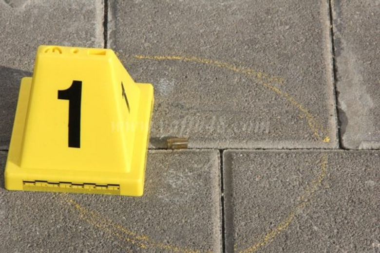 إصابة شخصين بجروح خطيرة بإطلاق نار في مركز البلاد 